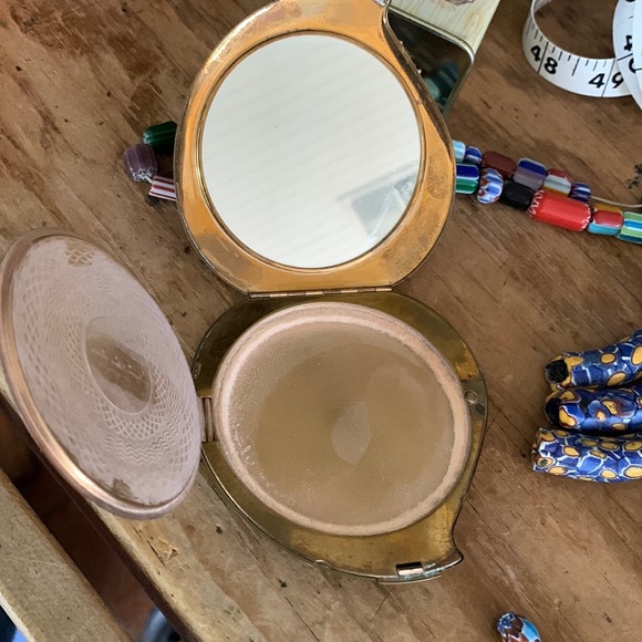 Vintage Elgin American compact - Picture 1 of 4